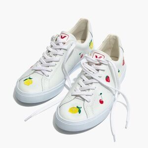 Madewell x Veja™ Fruit Embroidered Sneakers Esplar Low Sneakers